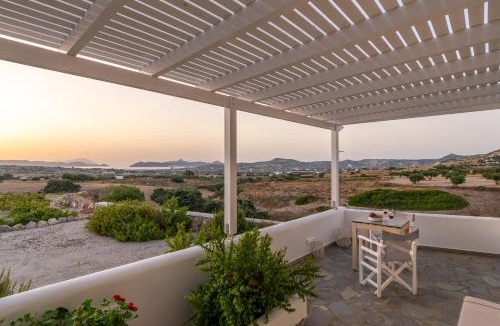 Milos Villa | Loulou House