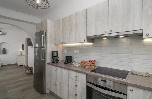 Milos Villa | Loulou House