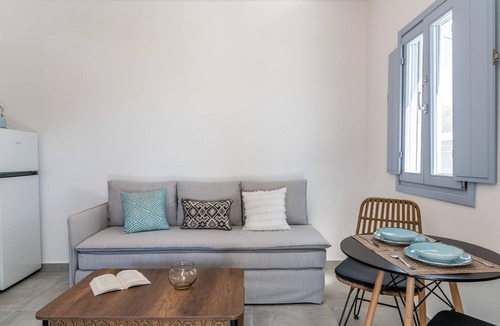Emporio Villa | Lovely Santorini Villa | 1 Bedroom Villa | Private Pool & Beautiful Location