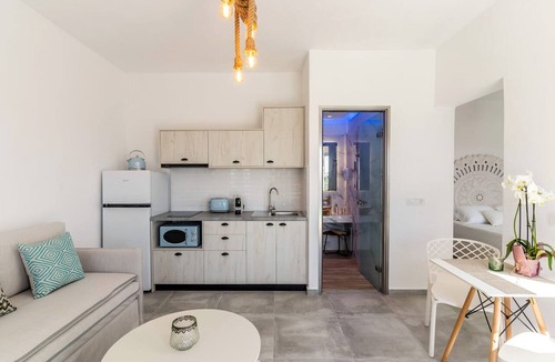 Emporio Villa | Lovely Santorini Villa | 1 Bedroom Villa | Private Pool & Beautiful Location