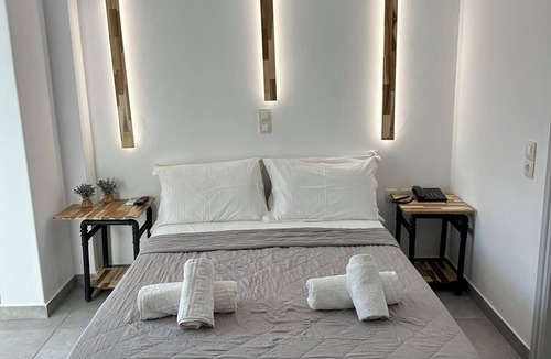 Perissa House | Lucia Villas