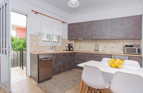 Kamena Vourla Apartment | LUCY APARTAMENT