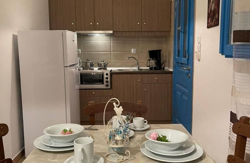 Lefkos Apartment | Lunar Melody One-Bedroom Apartment near the Beach