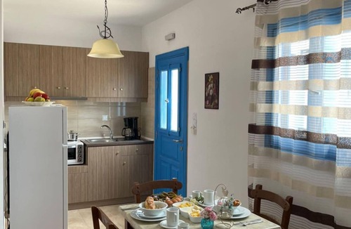 Lefkos Apartment | Lunar Melody One-Bedroom Apartment near the Beach