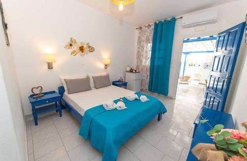 Perissa Hotel | Lunar Santorini Hotel