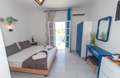 Perissa Hotel | Lunar Santorini Hotel