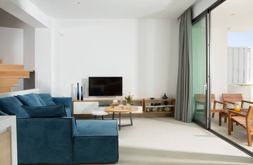 Kato Galatas Villa | Lux Villa private pool ★ Beach at 150mt ★ Sea View ★ 4 Bdr ★ 5 bathrooms