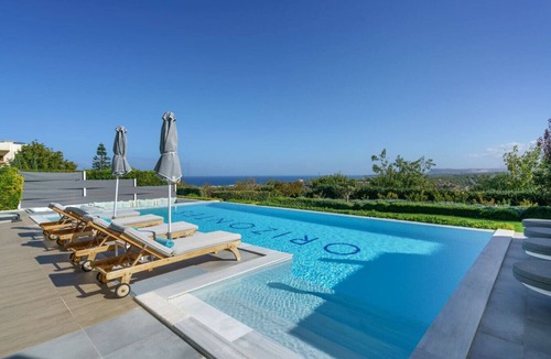 Adelianos Kampos Villa | Lux Villa with Indoor & Outdoor Pool, BBQ and Gym