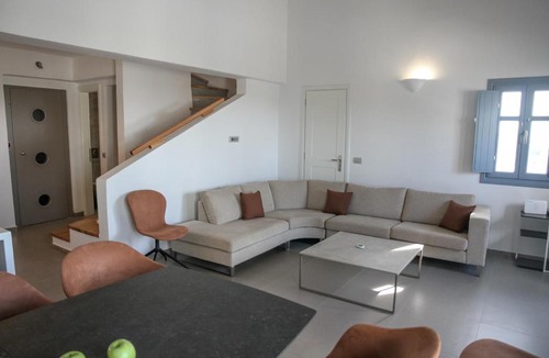 Pyrgos Villa | Luxe Maroussi Villas