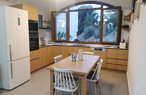 Leros House | Luxuriöse, abgelegene Villa mit fantastischer Au by Interhome