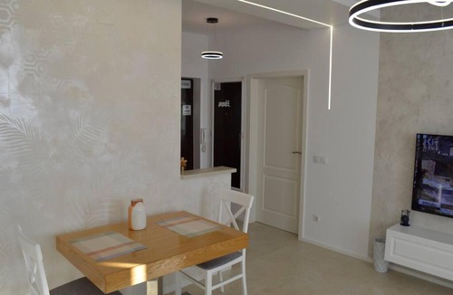 Çagllavicë Apartment | Luxurious Apartment - About 1km from City Center