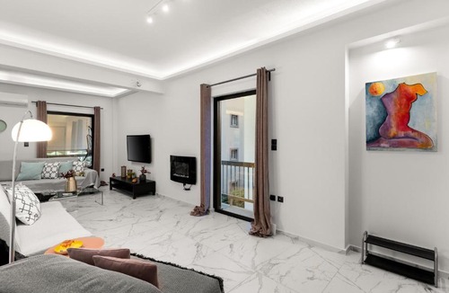 Glyfada Apartment | Luxury apartment in Glyfada(near metro station)C82