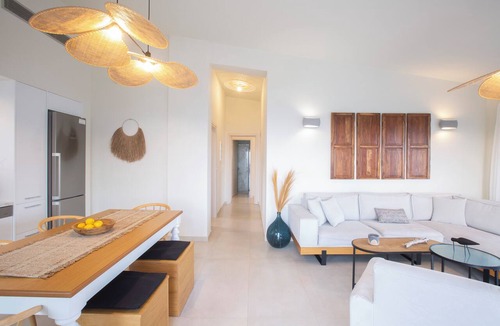 Evgiros Villa | LUXURY BEACH VILLA W PRIVATE INFINITY POOL PANORAMIC SEA VIEWS & GARDEN