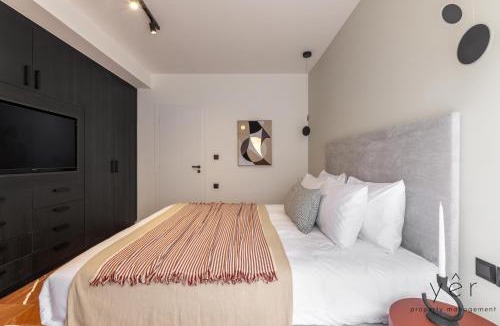 Piraeus Apartment | Luxury Flat w/2Bath - Private Parking @Pasalimani