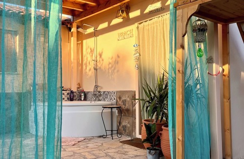 Pythagorio Villa | Luxury Garden Villa Outdoor Spa Bath Serenity Retreat