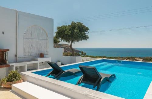 Milos Villa | Luxury Rooftop Villa with Private Pool in Milos, 3 Bedrooms