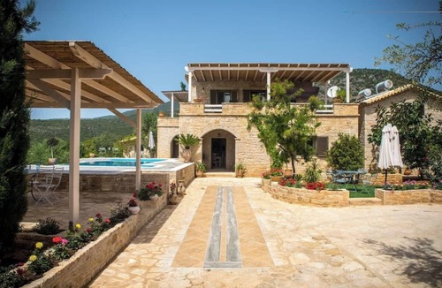 Kardamyli Villa | Luxury Villa + Guest House