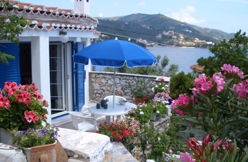 Kanapitsa Villa | Luxury villa in flower paradise with private beach