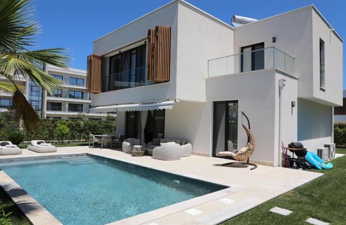 Ishem Villa | Luxury Villa LEVEL
