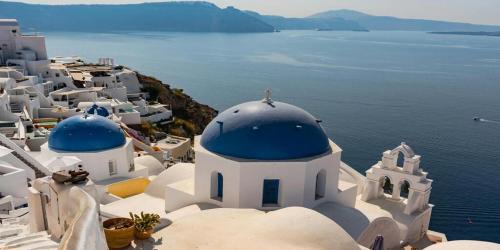 Amoudi Bay Villa | Luxury Villa OIA GREECE