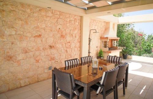 Saronikos Villa | Luxury Villa with Pool in Athens Riviera