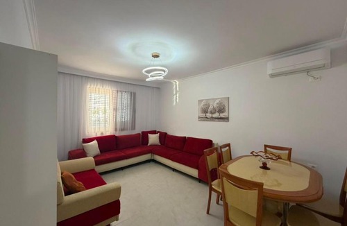 Kamez Apartment | Luzi Apartament