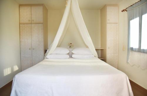 Abela House | Lydia Boho House-Sea View, by Elefthia Syros