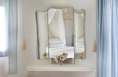 Abela House | Lydia Boho House-Sea View, by Elefthia Syros