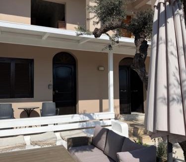 Kato Stalos Hotel | Lyria Hotel Apartments