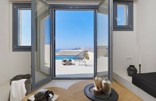 Pyrgos Villa | M&D Stories Santorini