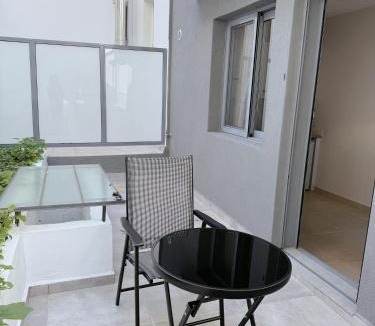 Dafni-Ymittos Apartment | M&H and their friends A