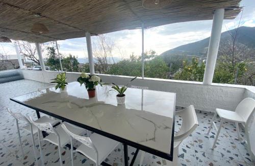 Borsh Villa | Maison Bellevue - 2 bdrm villa in Borsh beach