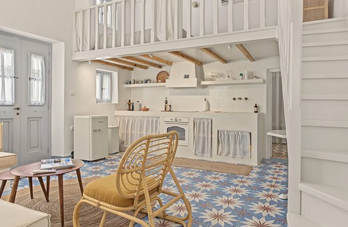 Arkasa House | Maison Pnoé – Ihr Ferienhaus im Herzen von Arkasa mit Meer- und Sonnenuntergangsblick