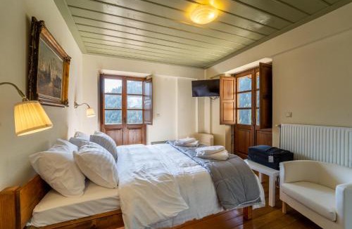 Karpenisi Apartment | Maisonette Korfes-Δύο Αυτόνομοι Όροφοι Πέτρινης Βίλας