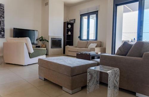Chania Town Villa | Maisonette with Exclusive Private Parking