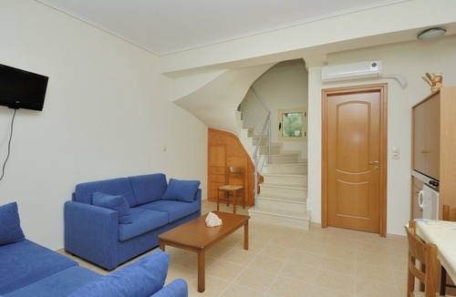 Stoupa Apartment | Manoleas Villas - Apartment 2