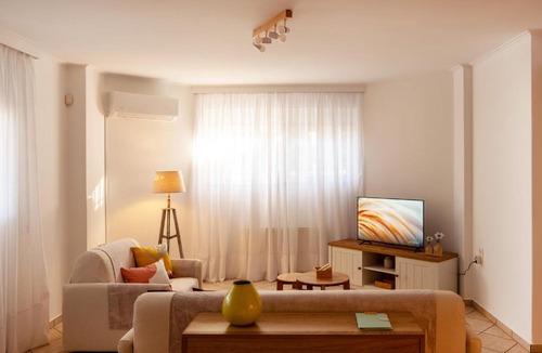 Kropia Apartment | Manolia house near beach, near airport