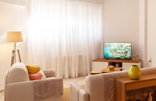 Kropia Apartment | Manolia house near beach, near airport