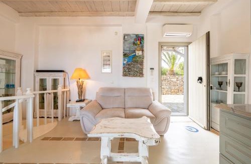 Kalafatis House | Manolia Luxury Private house by Mykonian Kazarte