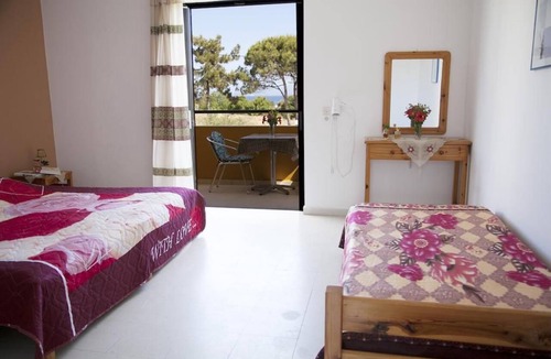 Kefalos Hotel | Manolis Studios