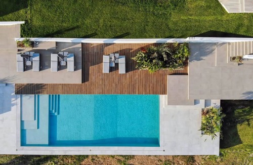 Nikita Villa | Μaraviglia Ethereon Villa by RentalsPro