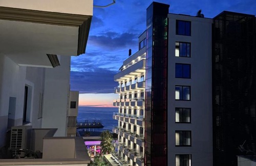 Golem Apartment | Marevista Escape