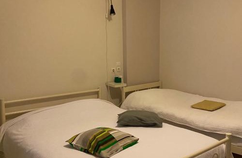 Igoumenitsa Apartment | Maria's 2 Studios Apartments Flats to Let -heart city ,50m harbor Chantzara