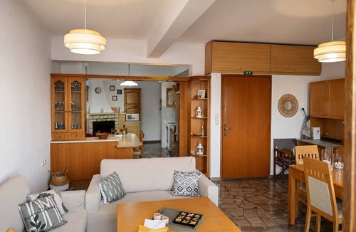 Monemvasia Apartment | Matroni's House - Seafront Getaway in Monemvasia