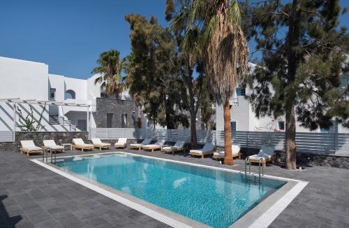 Perissa Hotel | Meltemi Excelsior Suites