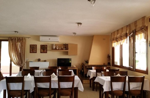 Ormos Panagias Hotel | Meltemi Livrohio