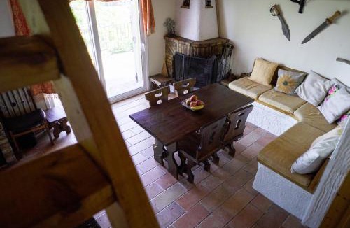 Aigialeia House | MEMORIES