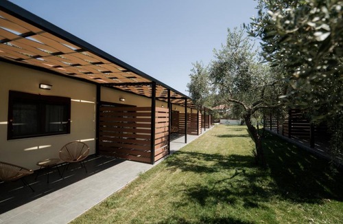 Megalos Prinos Hotel | Meraki luxury bungalows