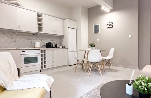 Neos Kosmos Apartment | Metro Chic Renovated Studio