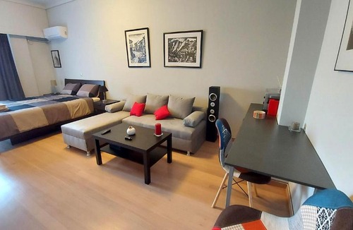 Piraeus Apartment | METROPOLITAN MACVIEW-3 διαμέρισμα studio Φάληρο